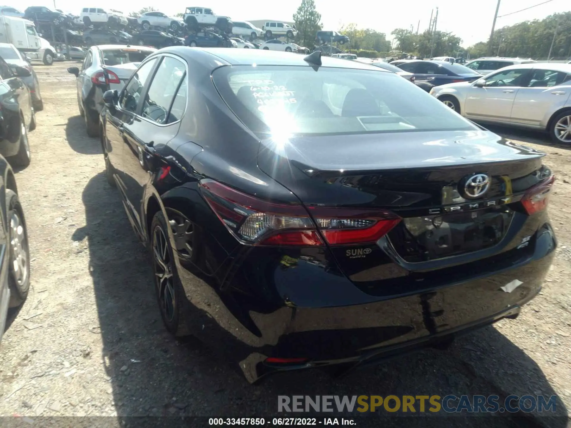 3 fotografías del automóvil dañado 4T1G11BK4MU026613 TOYOTA CAMRY 2021