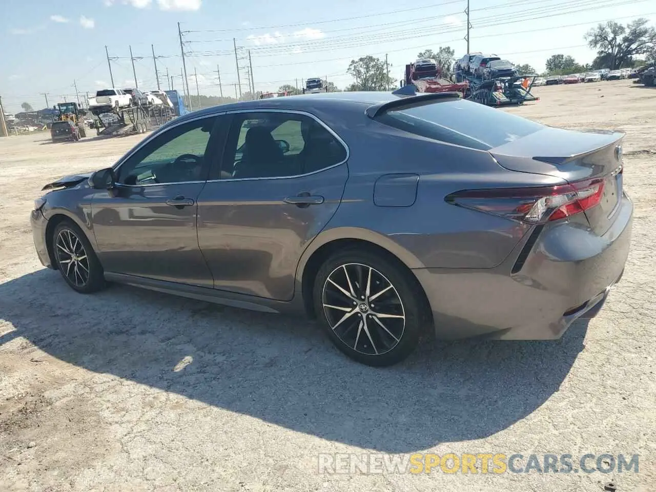 2 fotografías del automóvil dañado 4T1G11BK4MU027860 TOYOTA CAMRY 2021