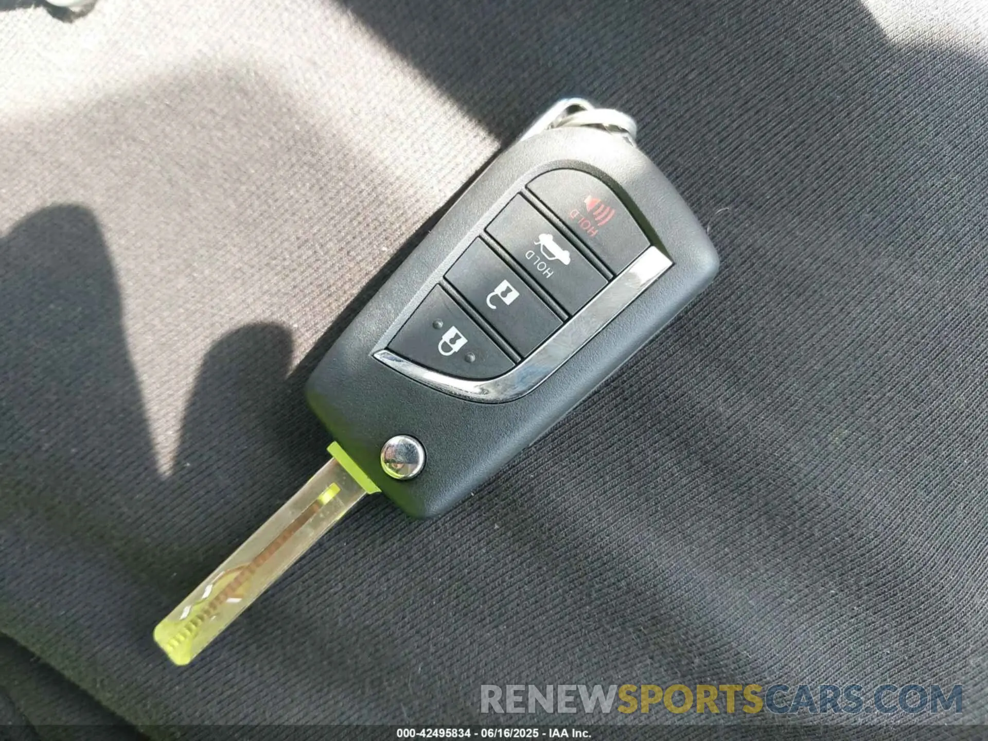 11 fotografías del automóvil dañado 4T1G11BK4MU042911 TOYOTA CAMRY 2021