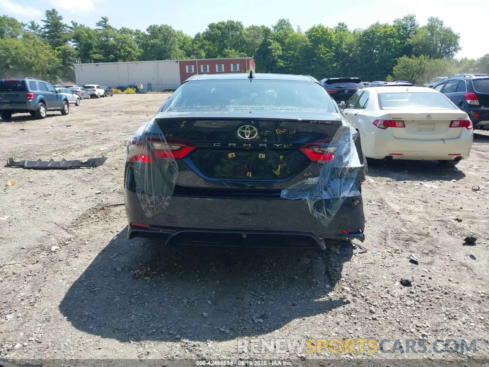 16 fotografías del automóvil dañado 4T1G11BK4MU042911 TOYOTA CAMRY 2021