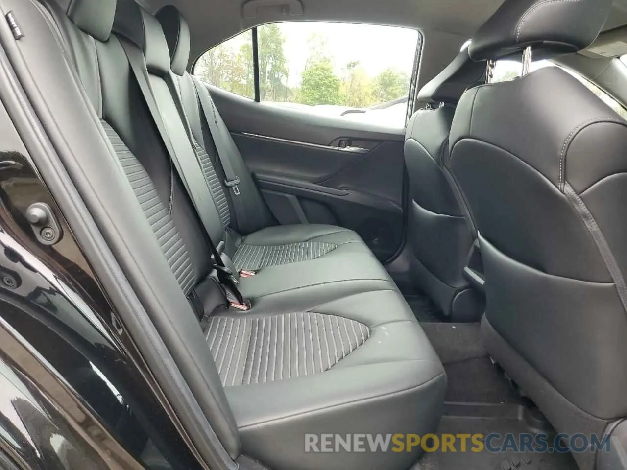 10 fotografías del automóvil dañado 4T1G11BK6MU038763 TOYOTA CAMRY 2021