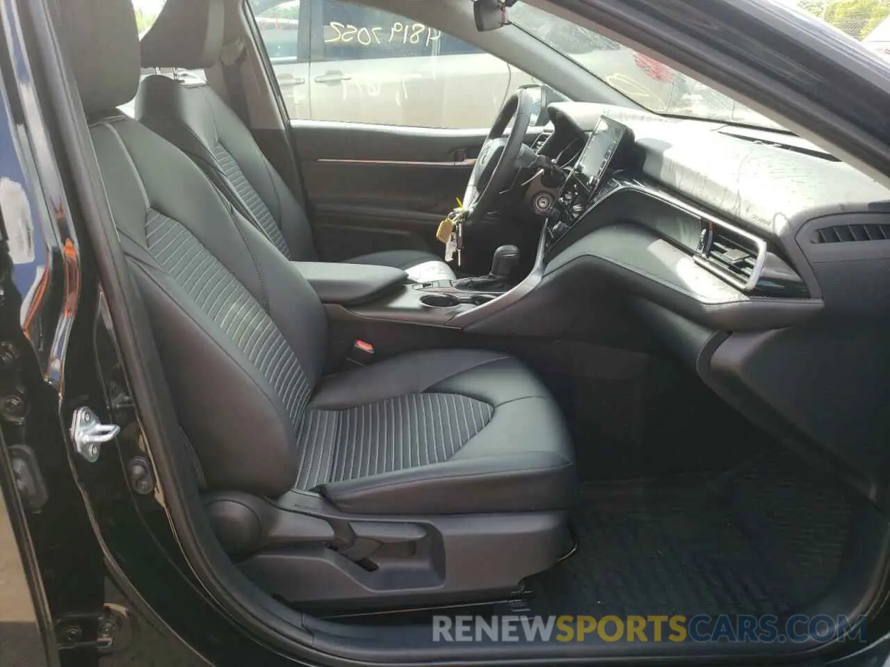 5 fotografías del automóvil dañado 4T1G11BK7MU041543 TOYOTA CAMRY 2021