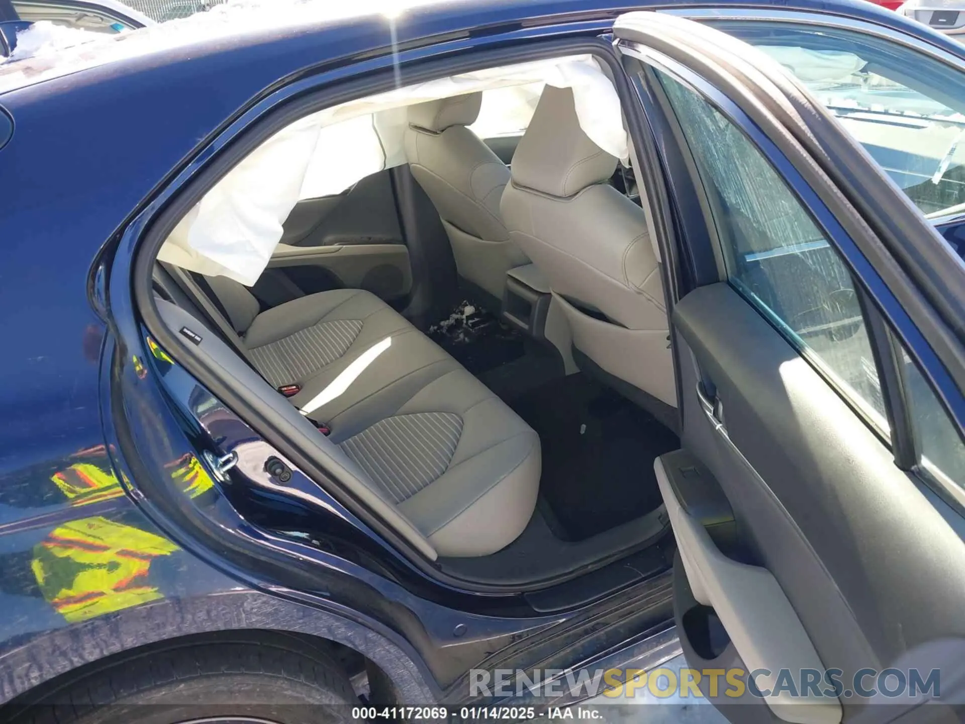 8 fotografías del automóvil dañado 4T1G11BK8MU020037 TOYOTA CAMRY 2021