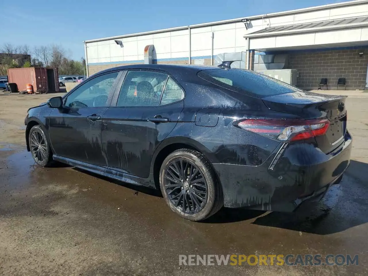 2 fotografías del automóvil dañado 4T1G11BK8MU031586 TOYOTA CAMRY 2021