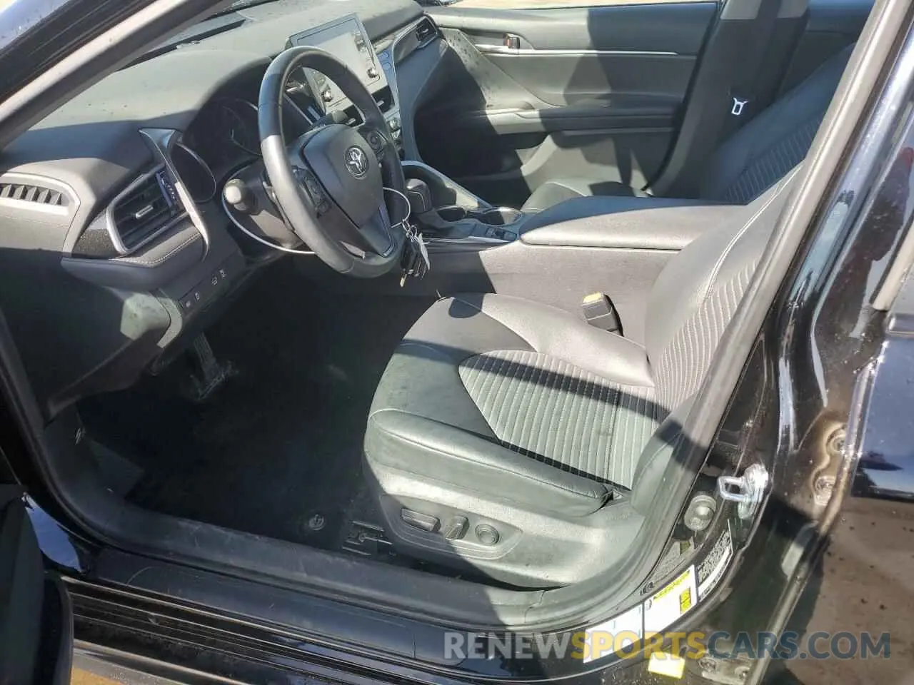 7 fotografías del automóvil dañado 4T1G11BK8MU031586 TOYOTA CAMRY 2021