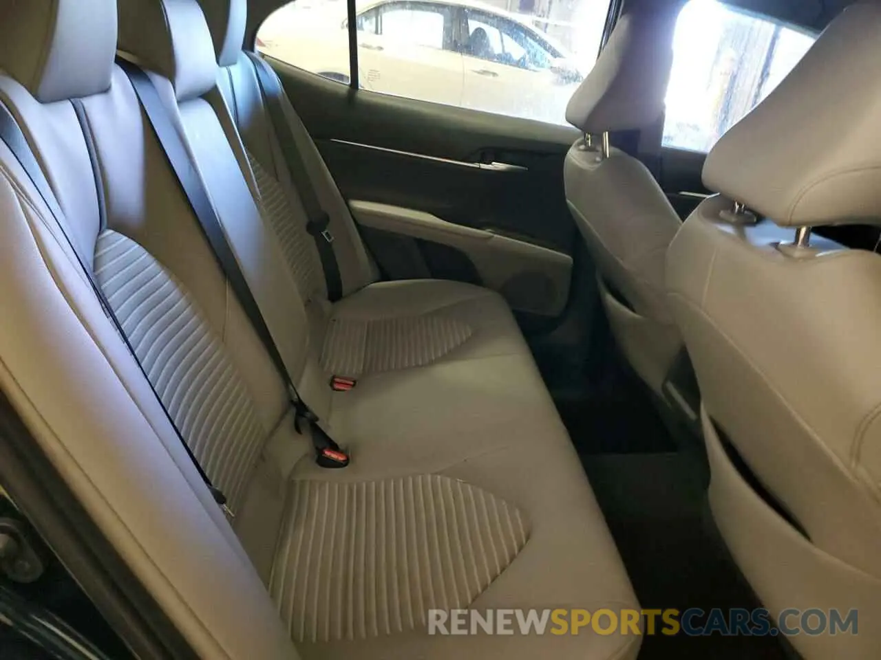 10 fotografías del automóvil dañado 4T1G11BK8MU032706 TOYOTA CAMRY 2021