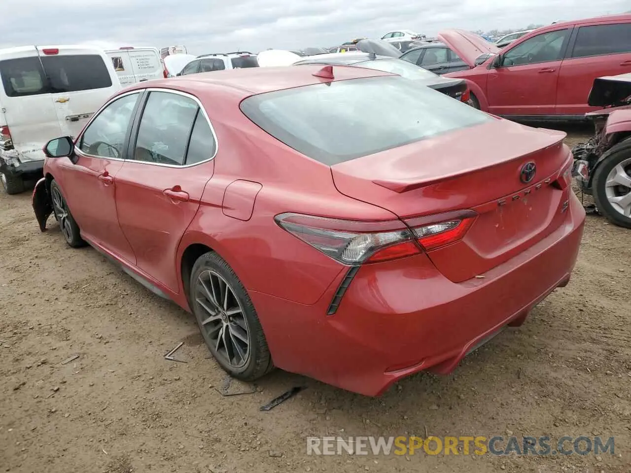 2 fotografías del automóvil dañado 4T1G11BK9MU040099 TOYOTA CAMRY 2021