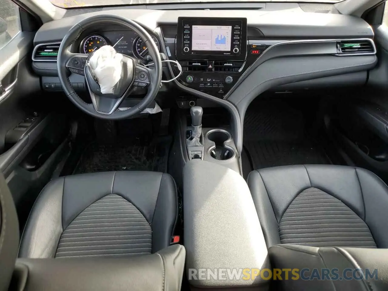 8 fotografías del automóvil dañado 4T1G11BK9MU040099 TOYOTA CAMRY 2021