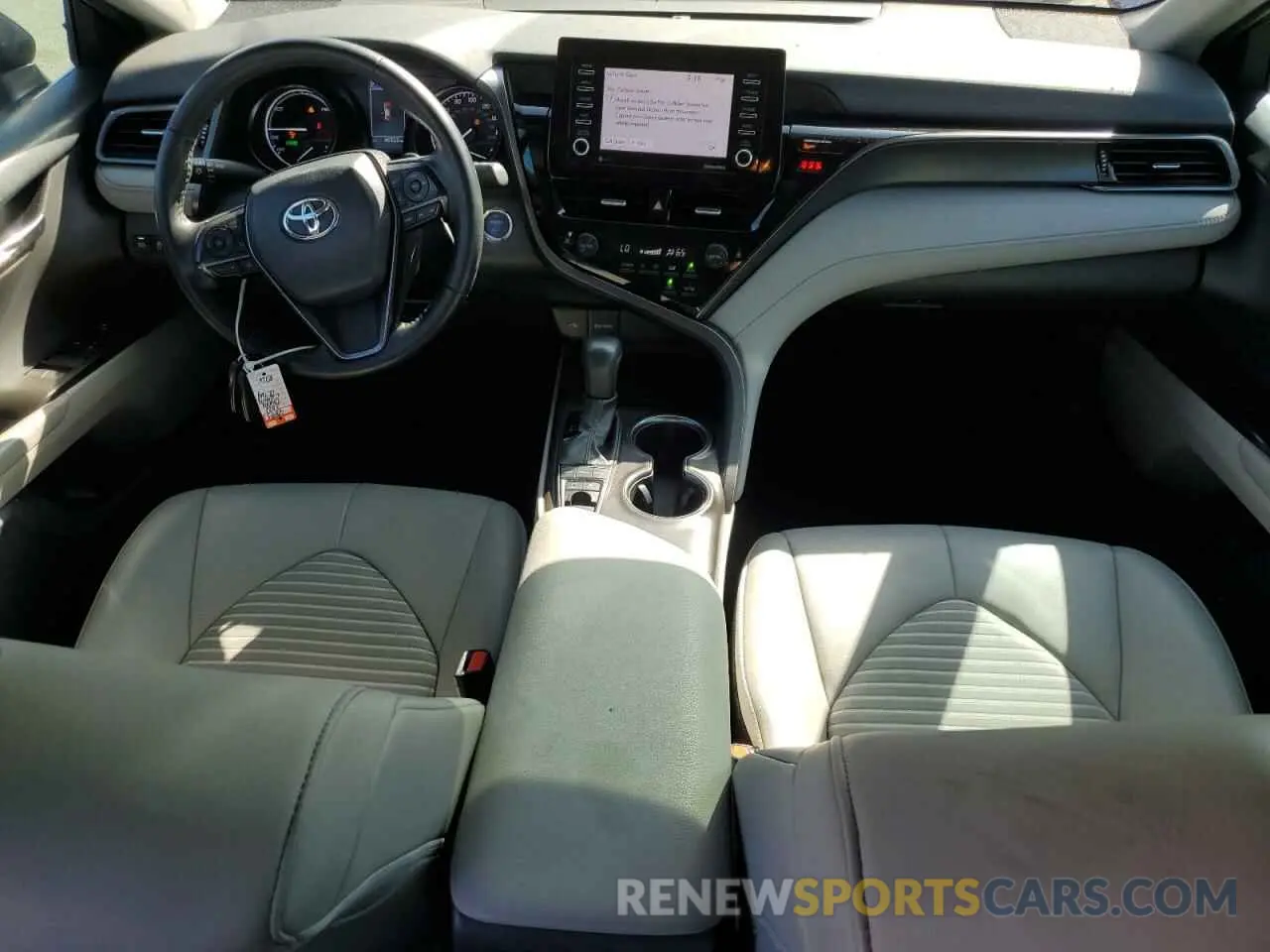 8 fotografías del automóvil dañado 4T1G31AK0MU564785 TOYOTA CAMRY 2021