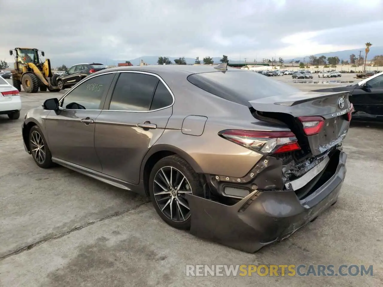 3 fotografías del automóvil dañado 4T1G31AK1MU549180 TOYOTA CAMRY 2021