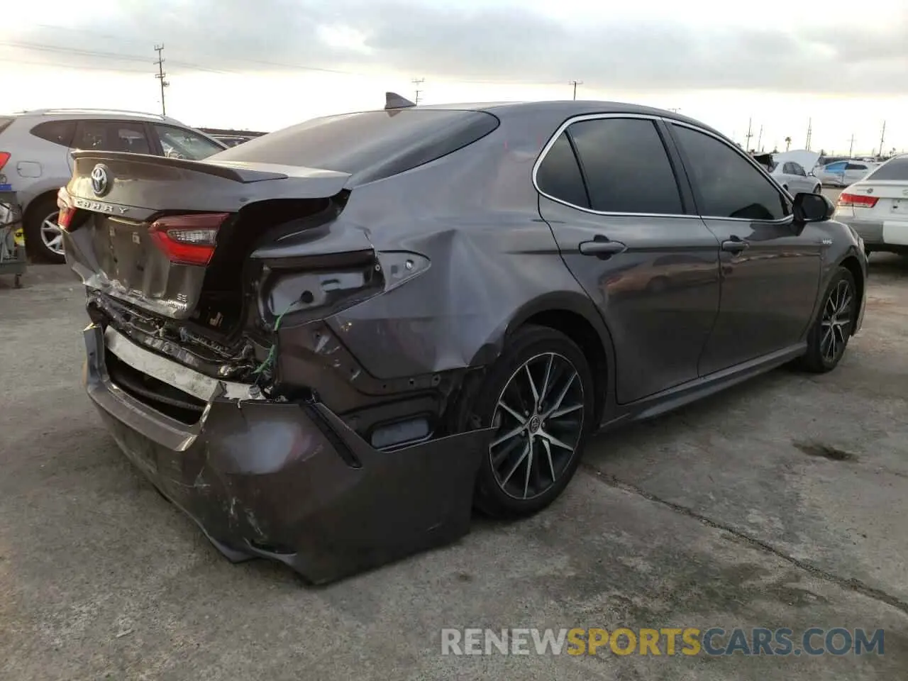 4 fotografías del automóvil dañado 4T1G31AK1MU549180 TOYOTA CAMRY 2021