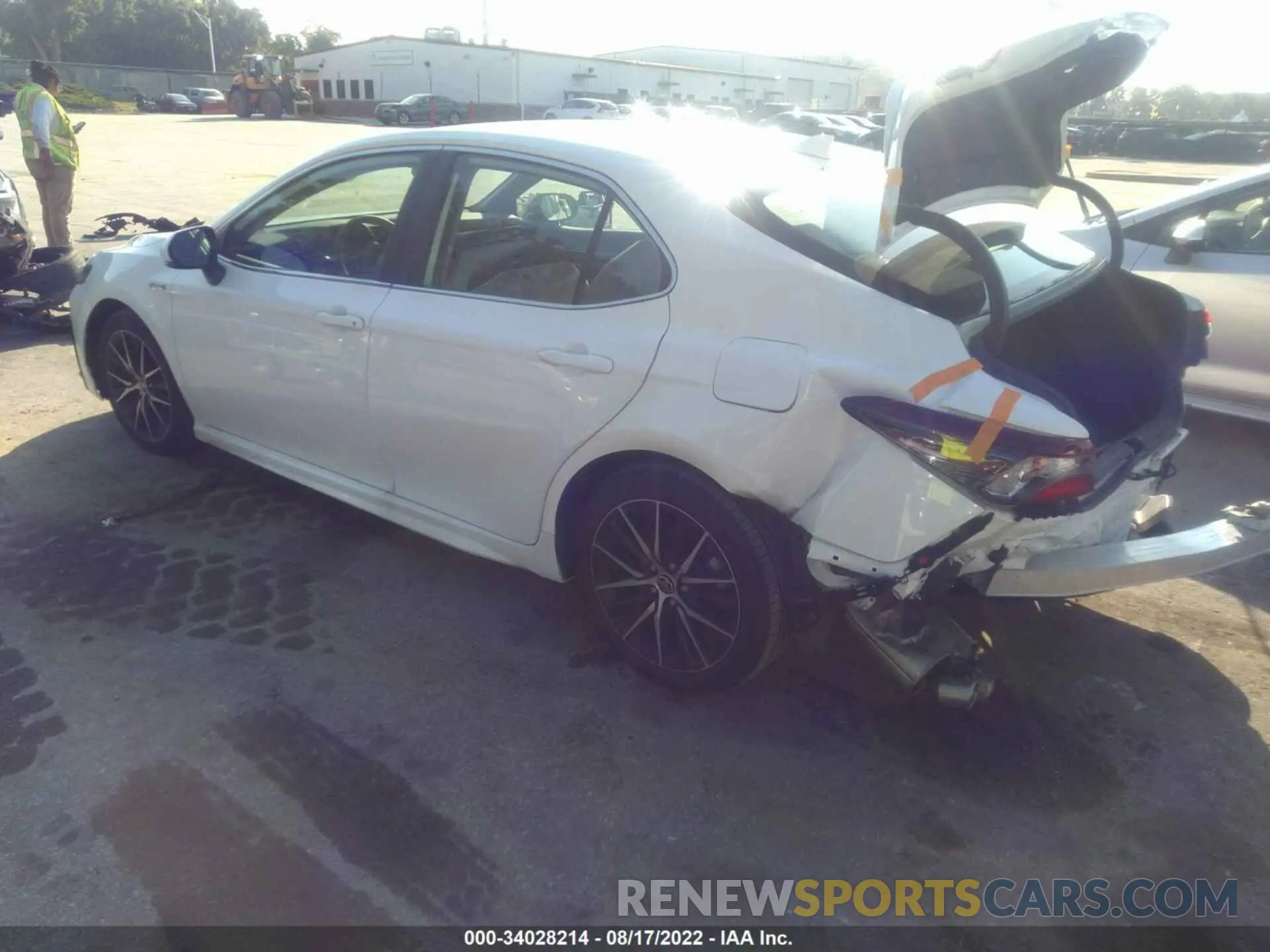 3 fotografías del automóvil dañado 4T1G31AK1MU564391 TOYOTA CAMRY 2021