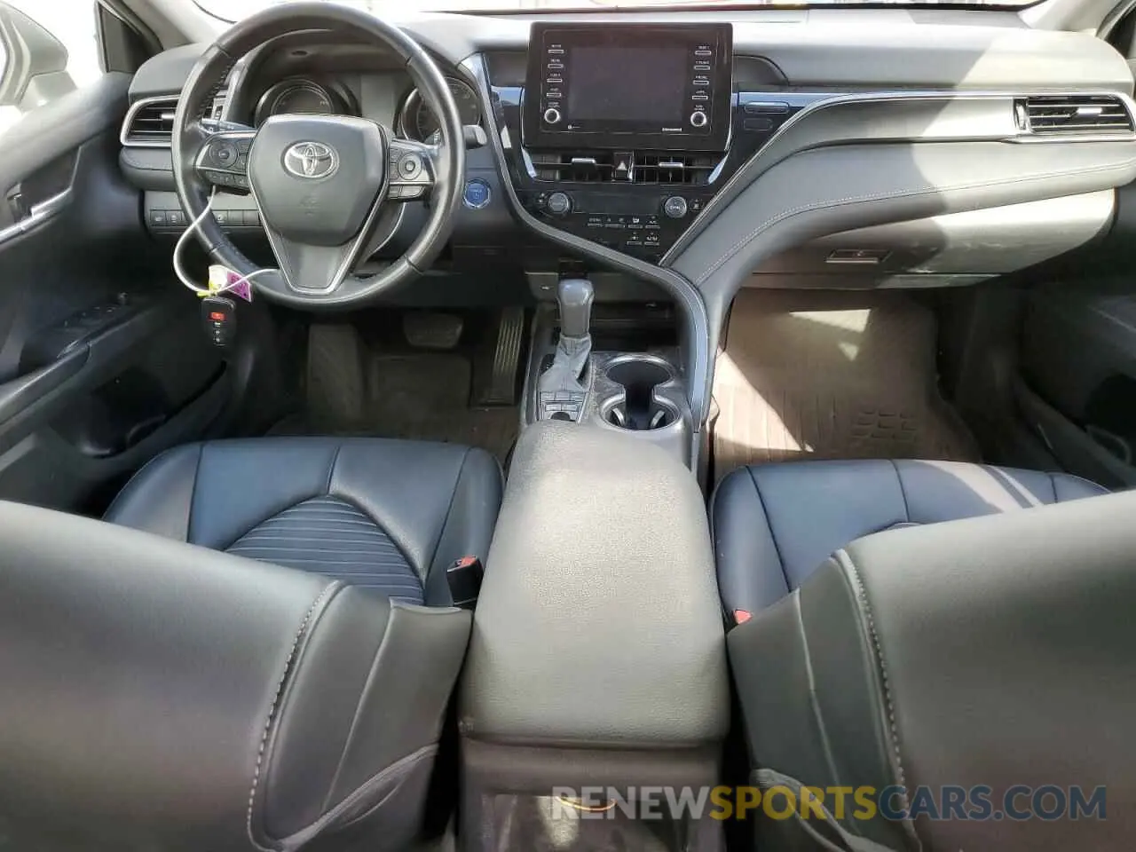 8 fotografías del automóvil dañado 4T1G31AK1MU564424 TOYOTA CAMRY 2021