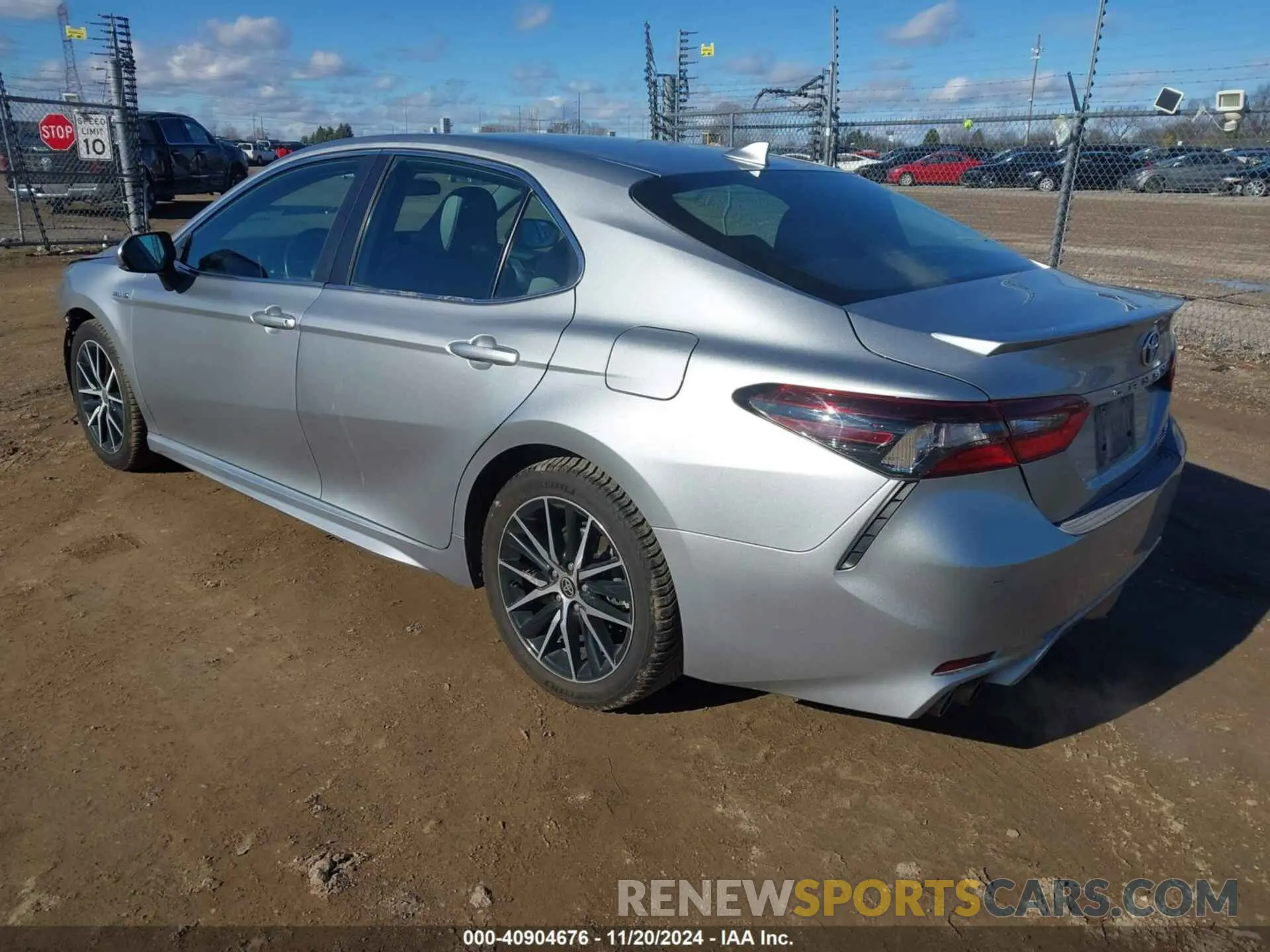 3 fotografías del automóvil dañado 4T1G31AK3MU559645 TOYOTA CAMRY 2021