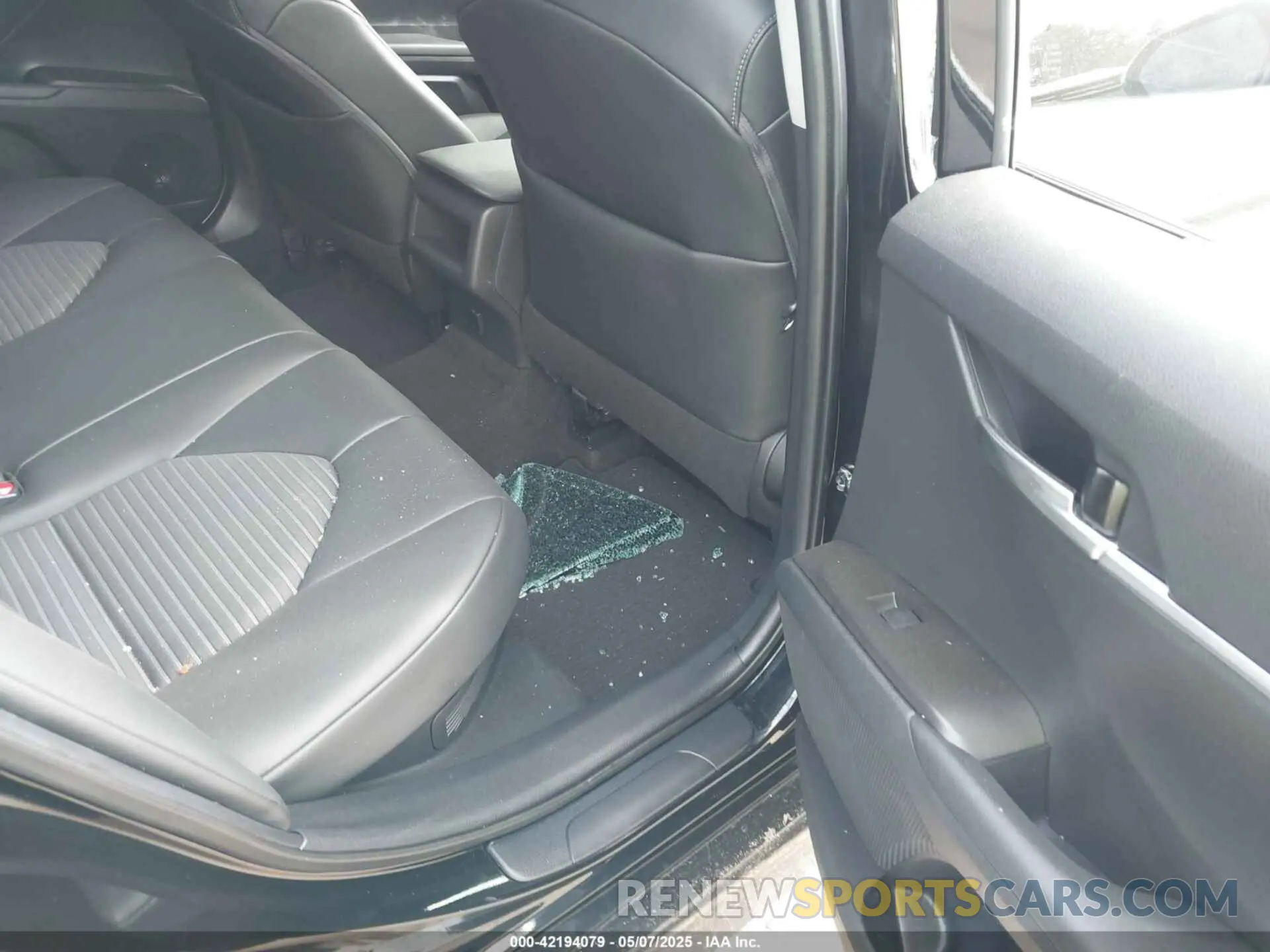 8 fotografías del automóvil dañado 4T1G31AK4MU560903 TOYOTA CAMRY 2021