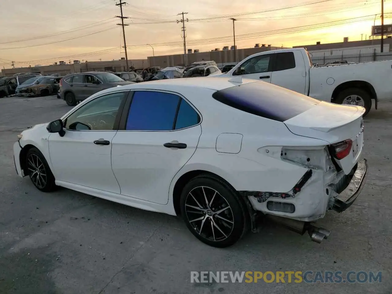 2 fotografías del automóvil dañado 4T1G31AK5MU031606 TOYOTA CAMRY 2021