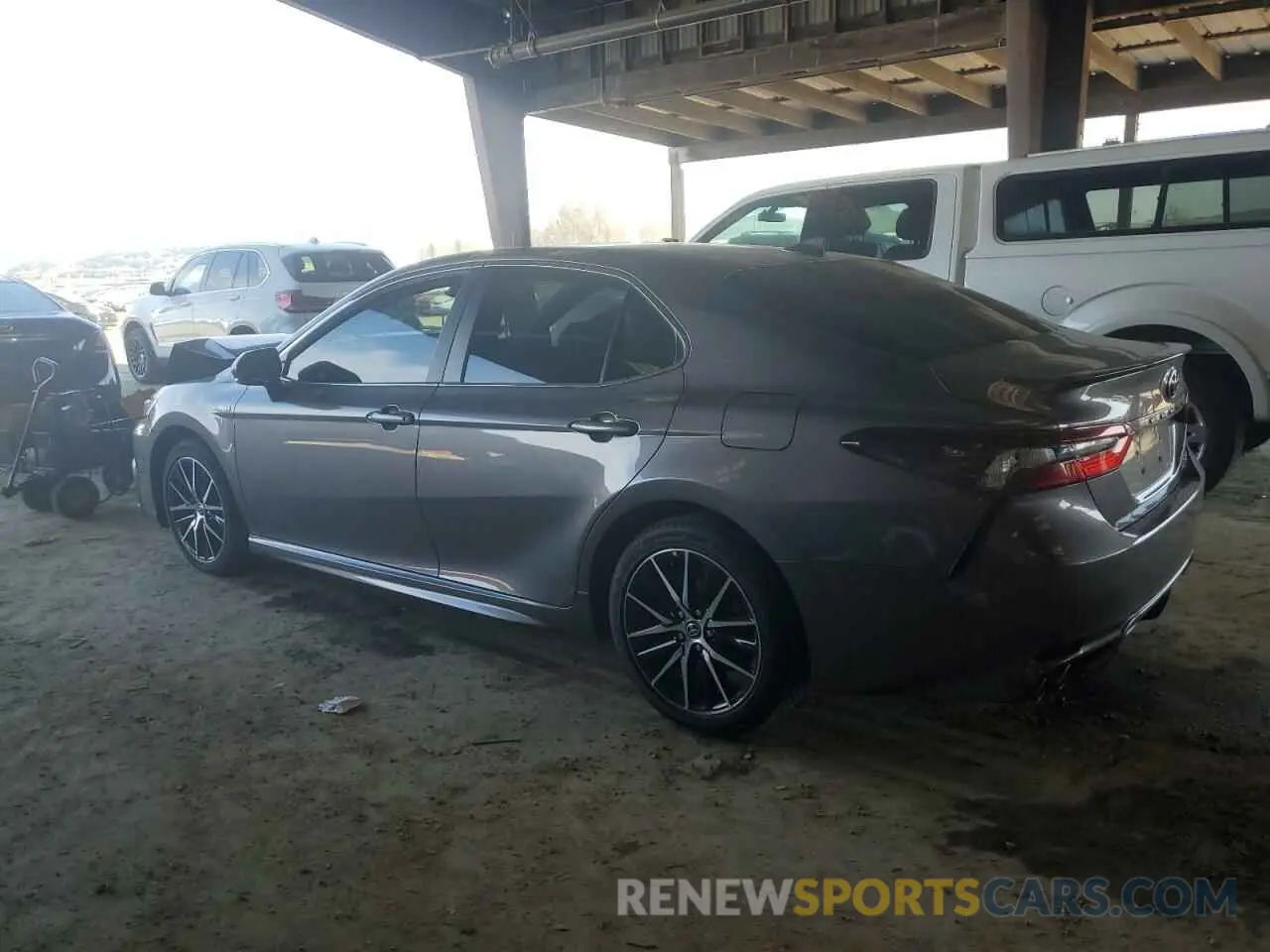 2 fotografías del automóvil dañado 4T1G31AK5MU566466 TOYOTA CAMRY 2021