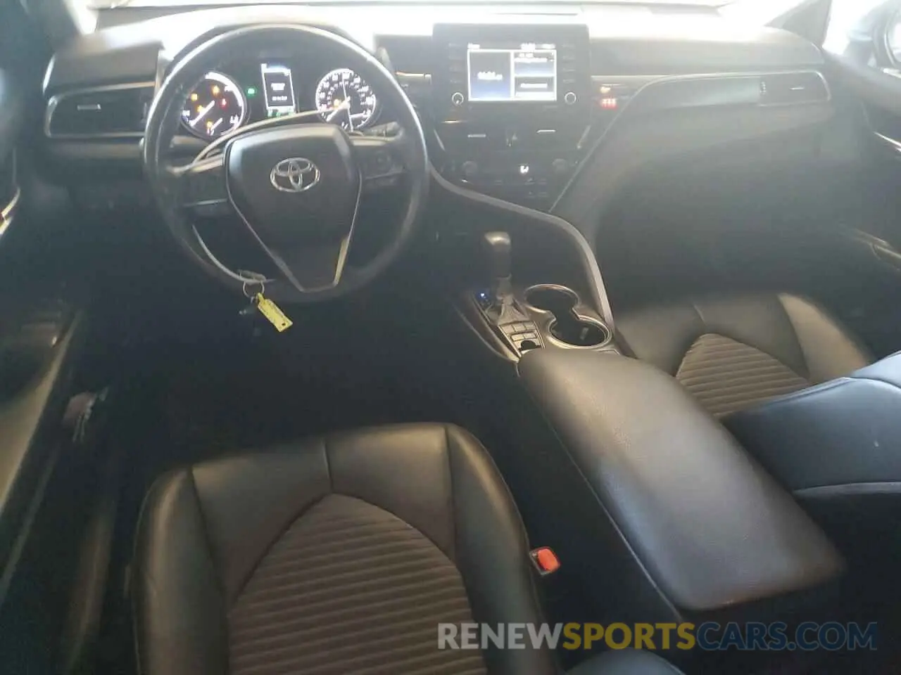 8 fotografías del automóvil dañado 4T1G31AK5MU566466 TOYOTA CAMRY 2021