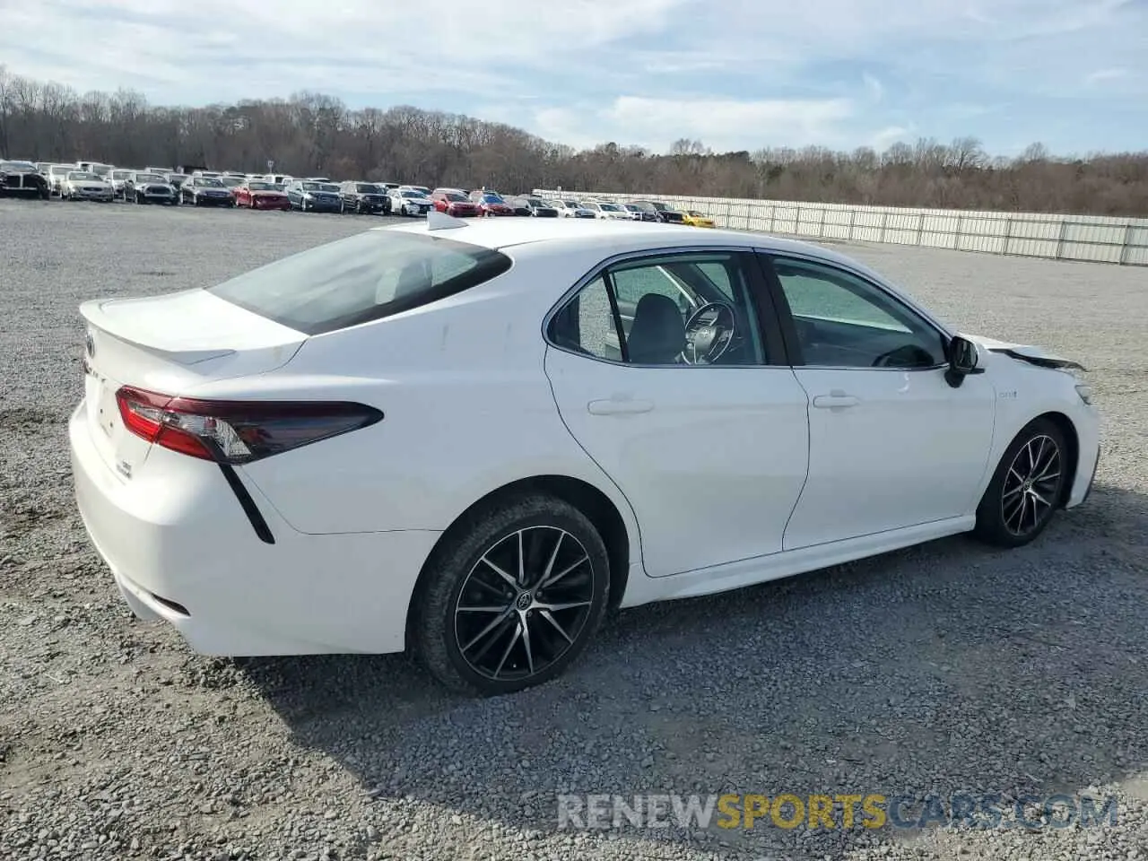 3 fotografías del automóvil dañado 4T1G31AK6MU025152 TOYOTA CAMRY 2021
