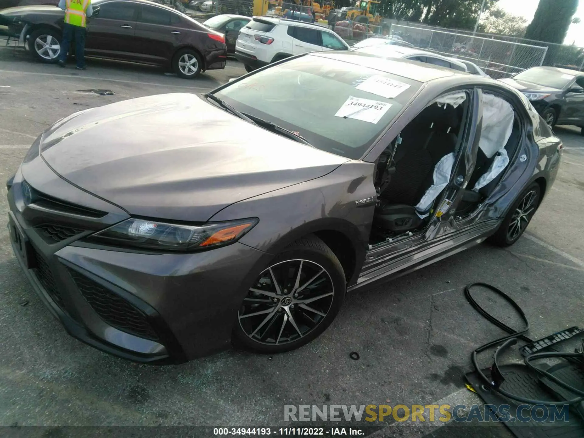 2 fotografías del automóvil dañado 4T1G31AK8MU559012 TOYOTA CAMRY 2021