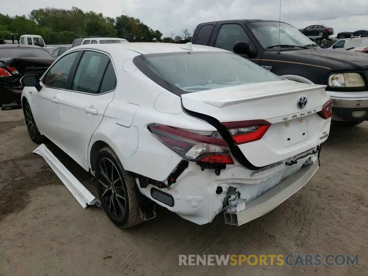 3 fotografías del automóvil dañado 4T1G31AK8MU562718 TOYOTA CAMRY 2021