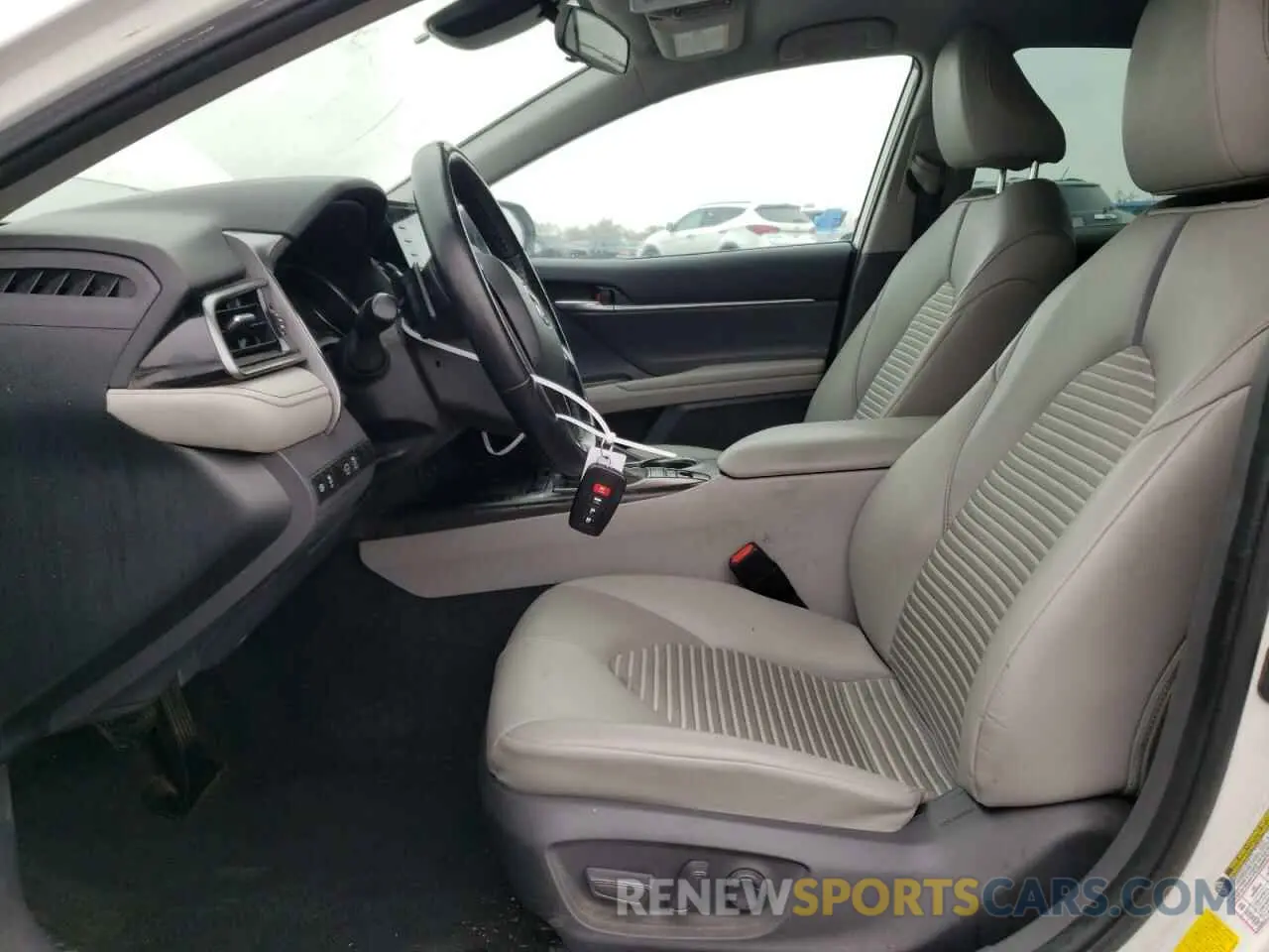 7 fotografías del automóvil dañado 4T1G31AK9MU021810 TOYOTA CAMRY 2021