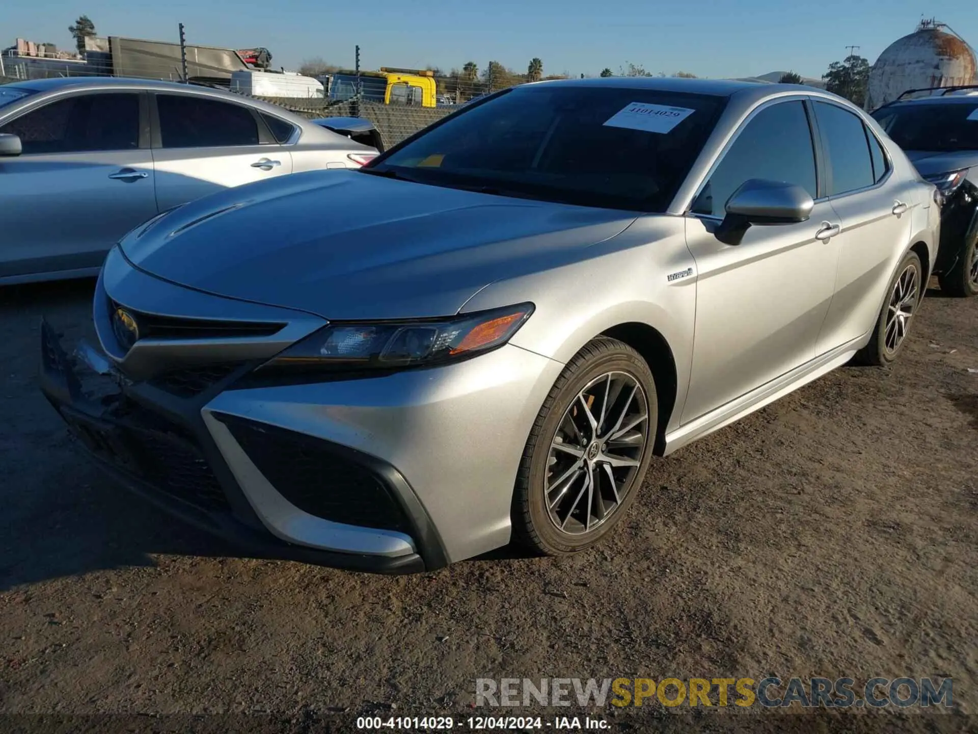 2 fotografías del automóvil dañado 4T1G31AKXMU567872 TOYOTA CAMRY 2021