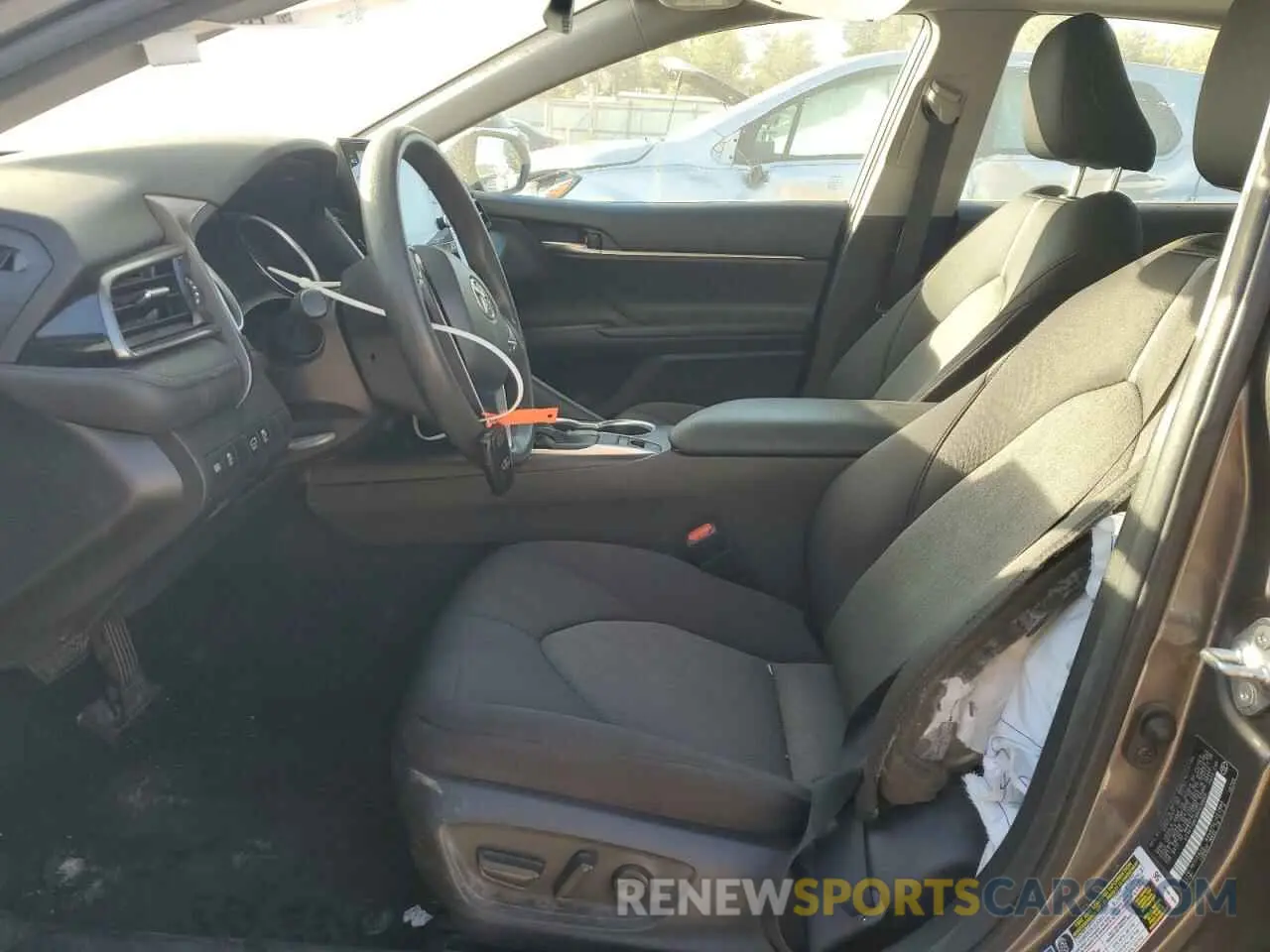7 fotografías del automóvil dañado 4T1H11BK3MU038868 TOYOTA CAMRY 2021