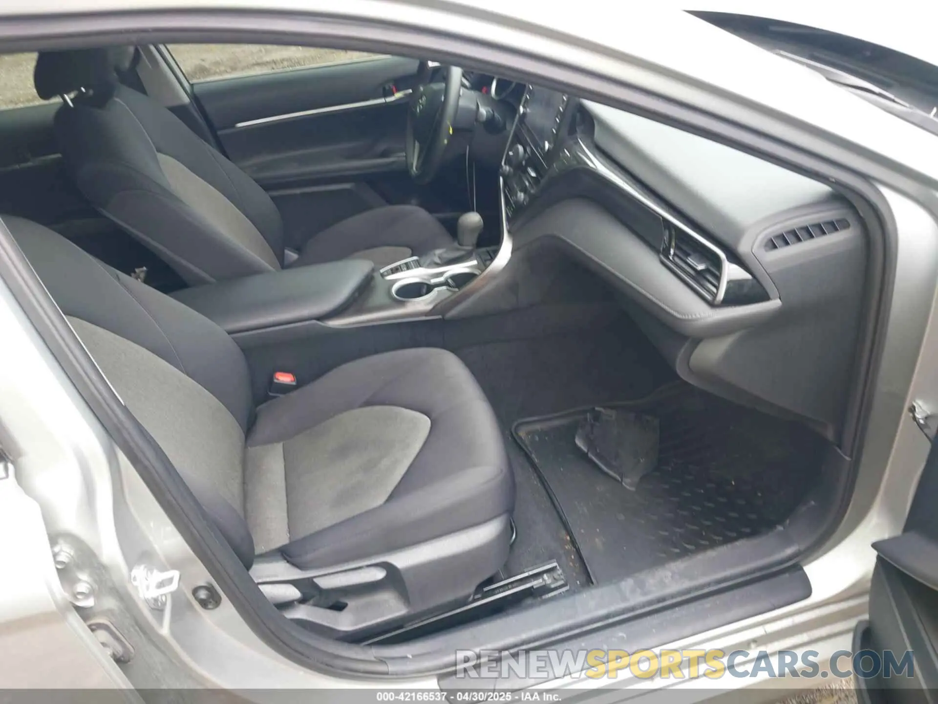 5 fotografías del automóvil dañado 4T1H31AK2MU027484 TOYOTA CAMRY 2021