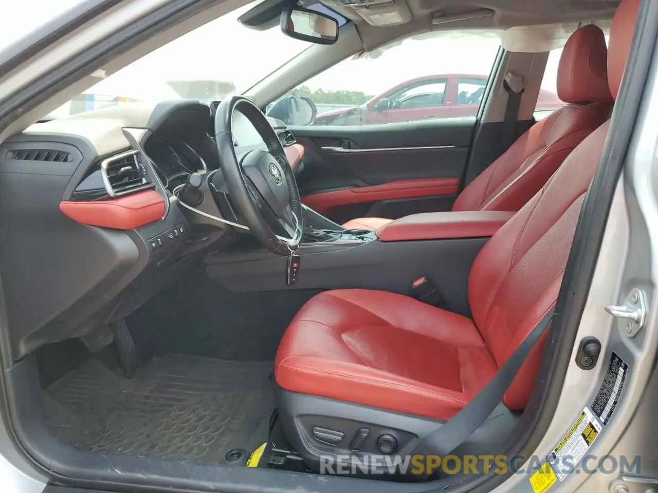 7 fotografías del automóvil dañado 4T1K31AK0MU021978 TOYOTA CAMRY 2021