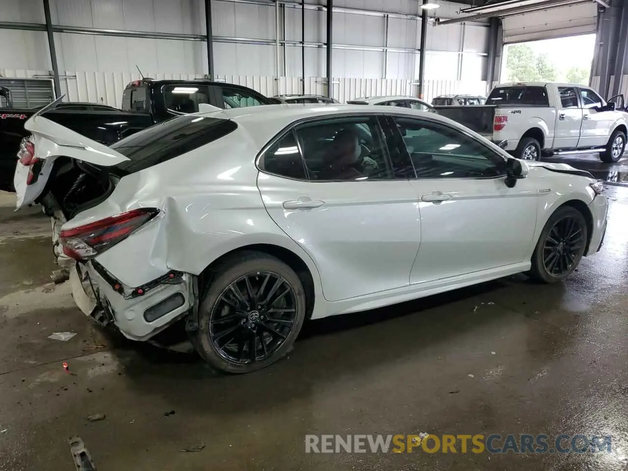 3 fotografías del automóvil dañado 4T1K31AK0MU030311 TOYOTA CAMRY 2021