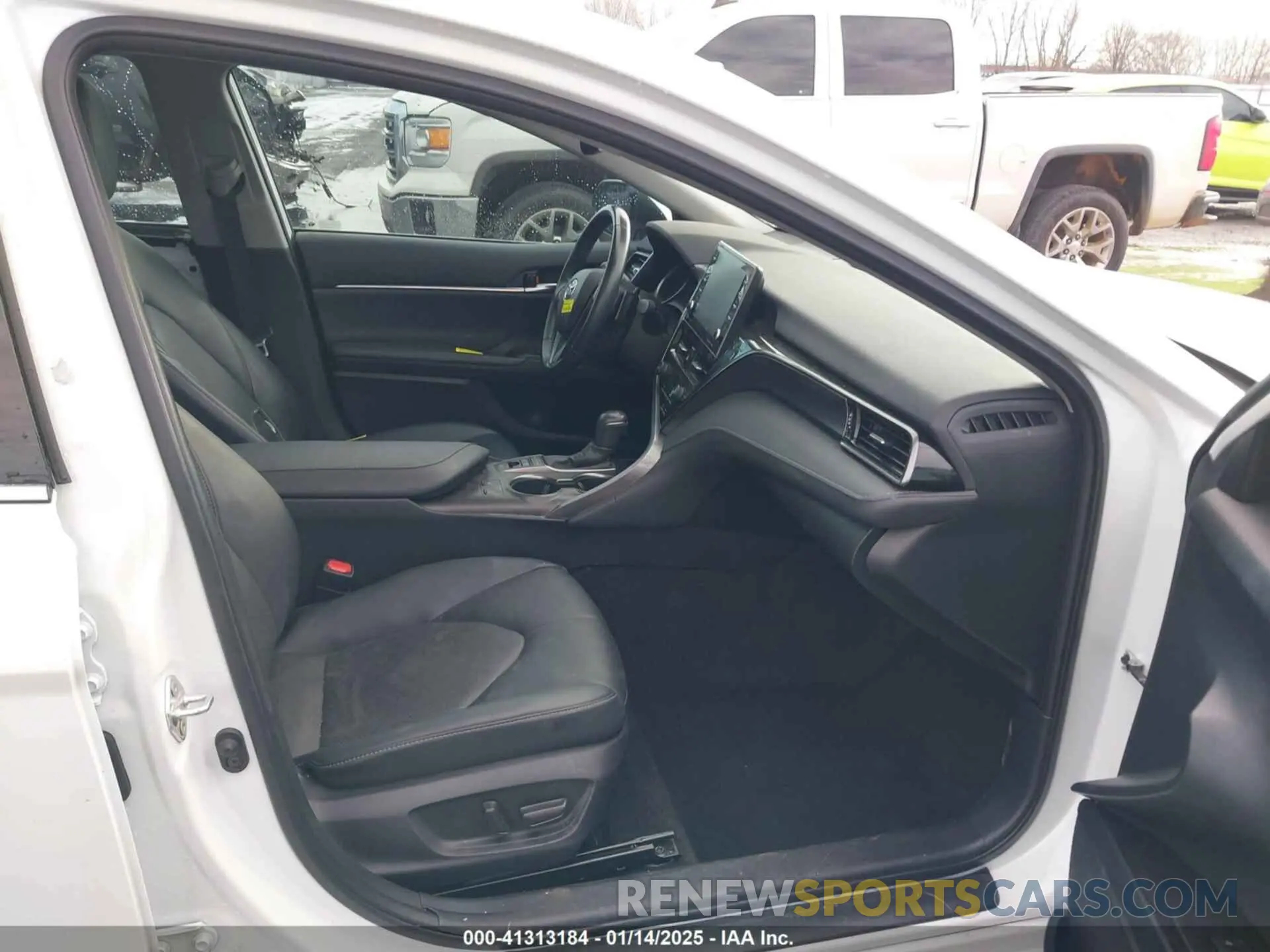 5 fotografías del automóvil dañado 4T1K31AK1MU564966 TOYOTA CAMRY 2021
