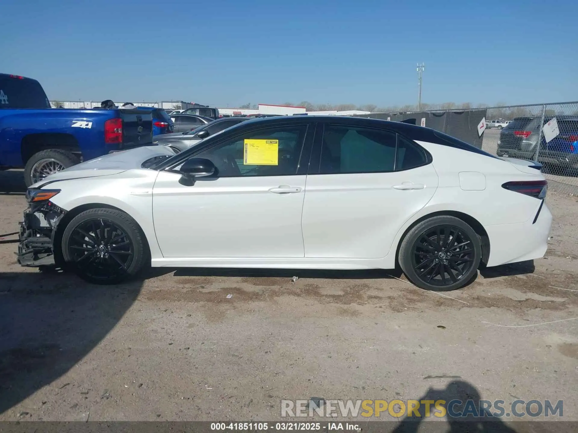 15 fotografías del automóvil dañado 4T1K31AK2MU020038 TOYOTA CAMRY 2021