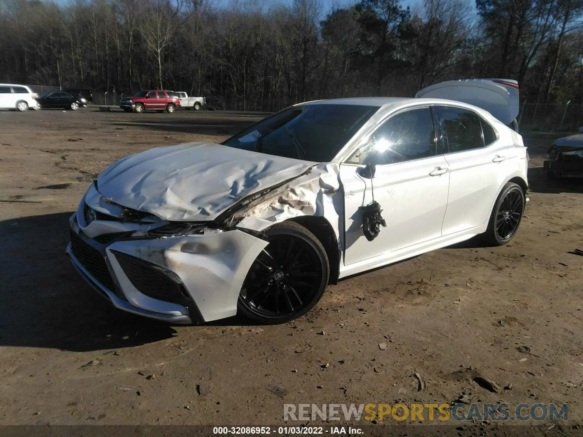 2 fotografías del automóvil dañado 4T1K31AK2MU549733 TOYOTA CAMRY 2021