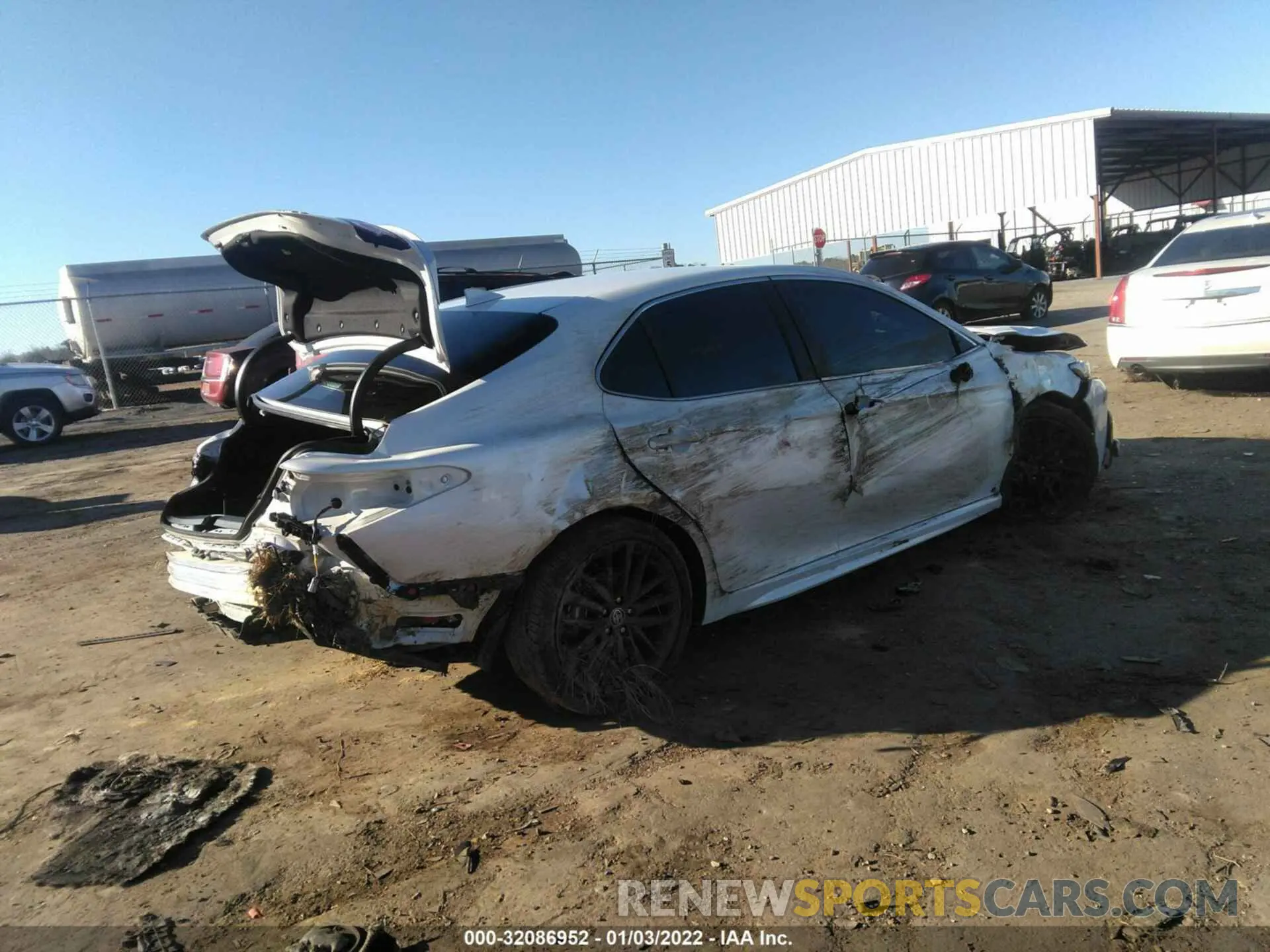 4 fotografías del automóvil dañado 4T1K31AK2MU549733 TOYOTA CAMRY 2021