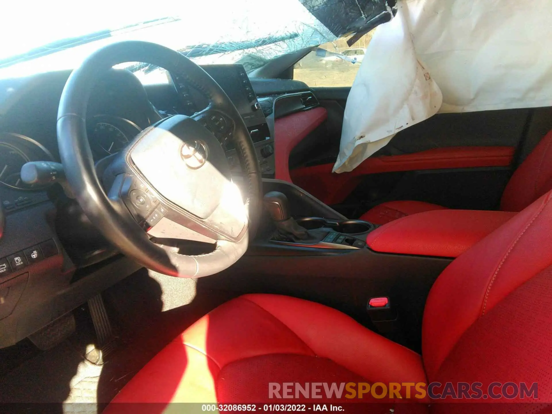5 fotografías del automóvil dañado 4T1K31AK2MU549733 TOYOTA CAMRY 2021