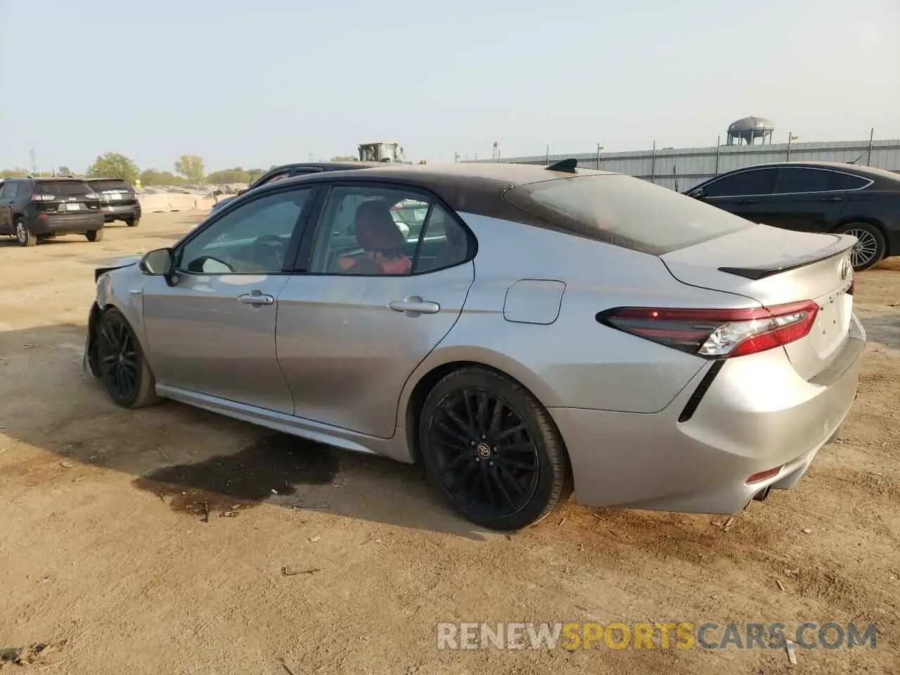 2 fotografías del automóvil dañado 4T1K31AK4MU022146 TOYOTA CAMRY 2021