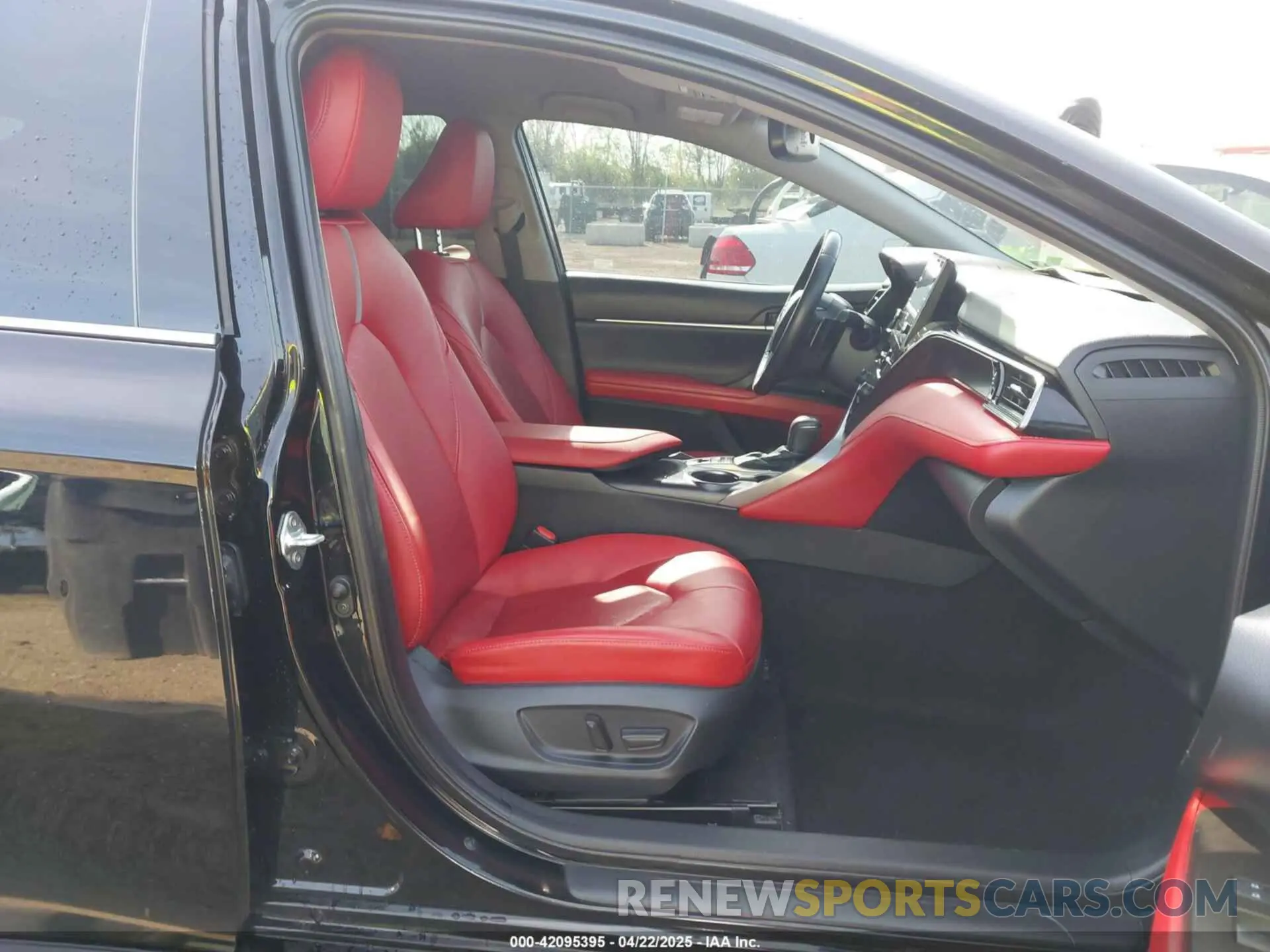 5 fotografías del automóvil dañado 4T1K31AK5MU024696 TOYOTA CAMRY 2021