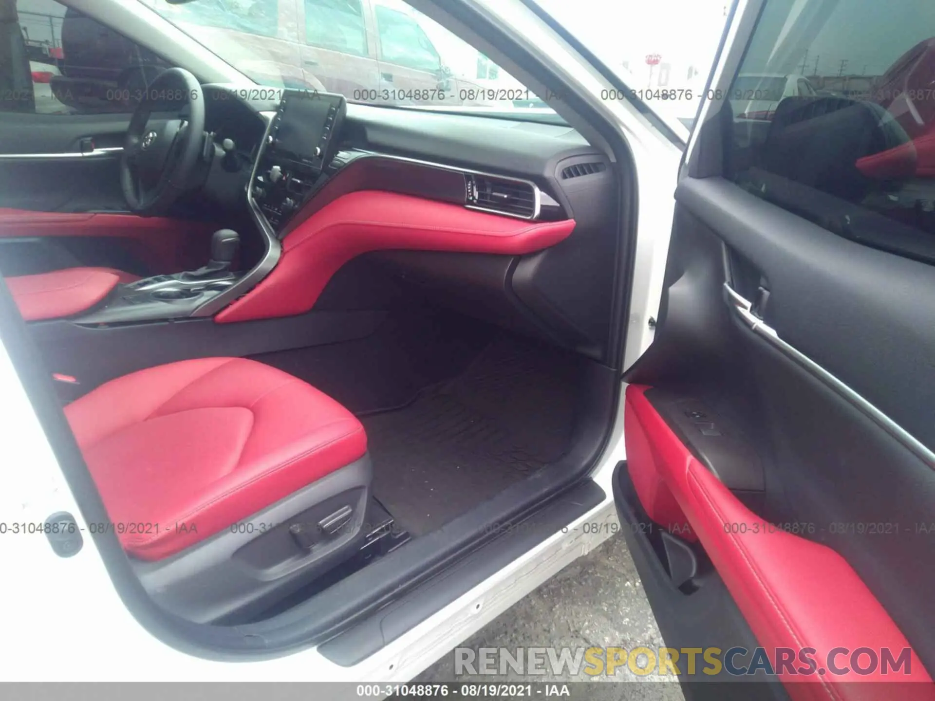 5 fotografías del automóvil dañado 4T1K31AK7MU023677 TOYOTA CAMRY 2021