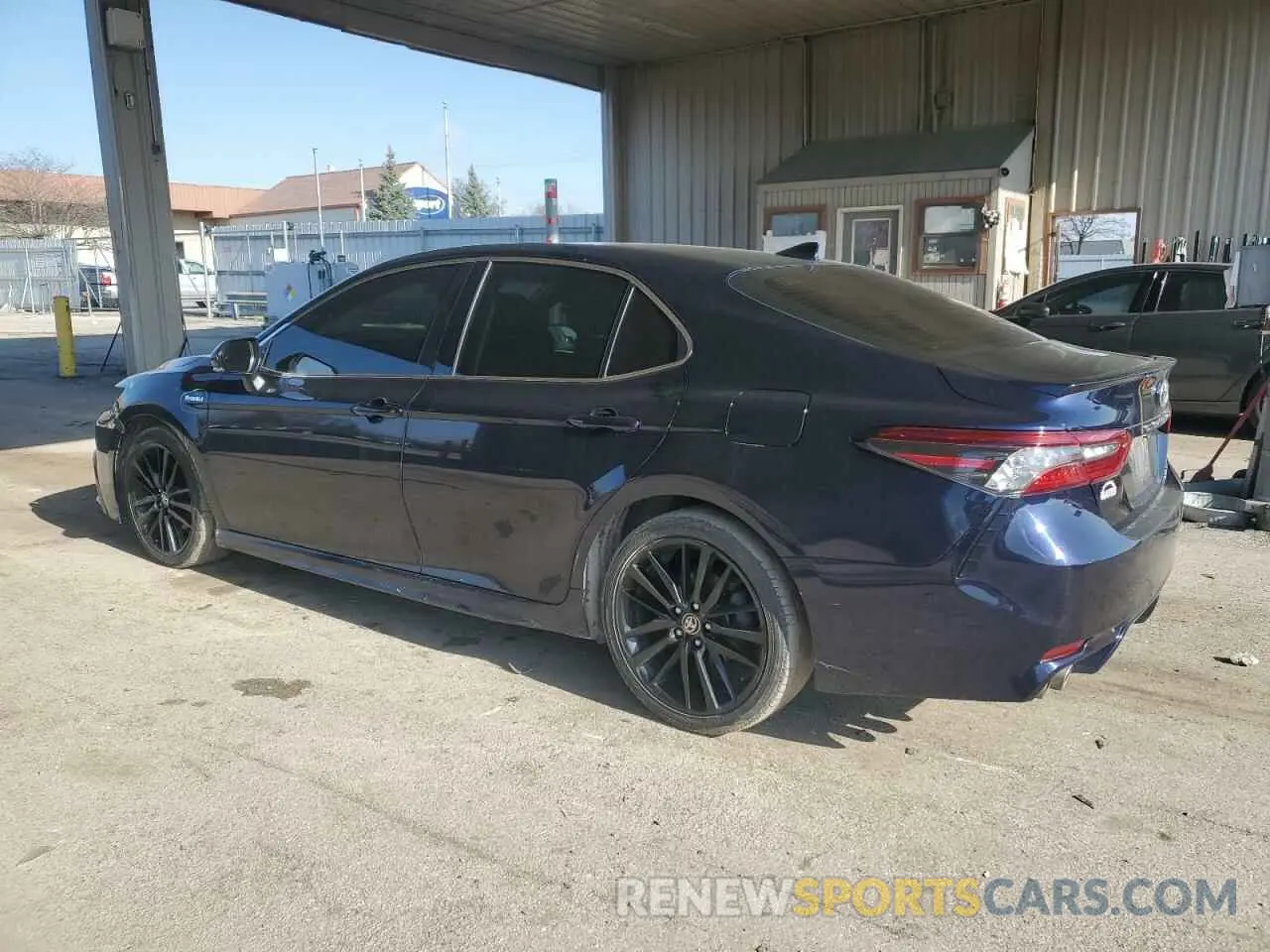 2 fotografías del automóvil dañado 4T1K31AK7MU555995 TOYOTA CAMRY 2021