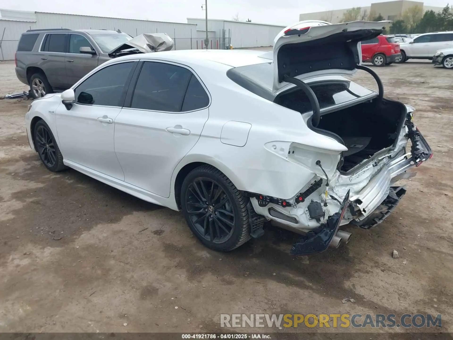 3 fotografías del automóvil dañado 4T1K31AK7MU568679 TOYOTA CAMRY 2021