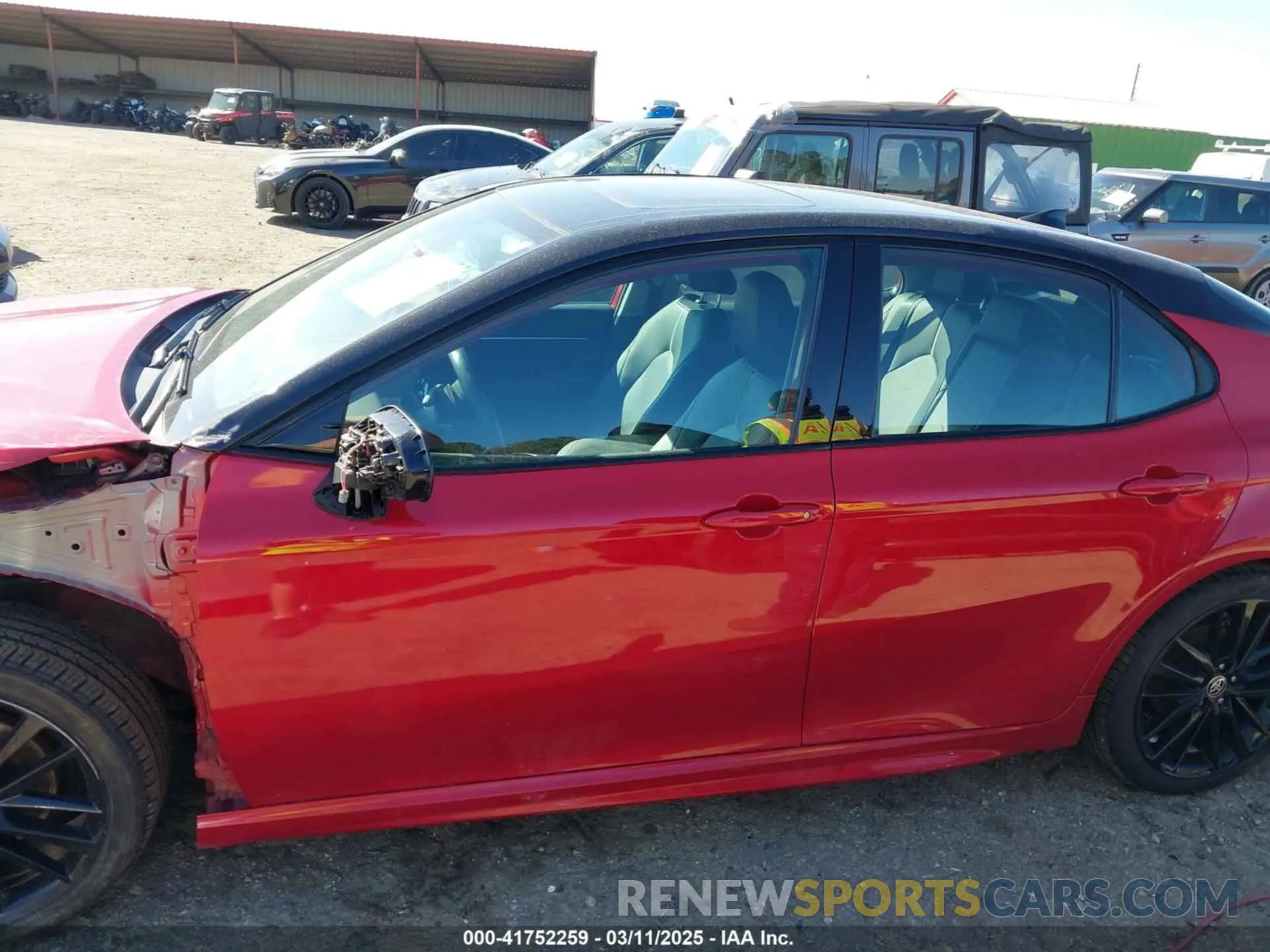 15 fotografías del automóvil dañado 4T1K31AK8MU023364 TOYOTA CAMRY 2021