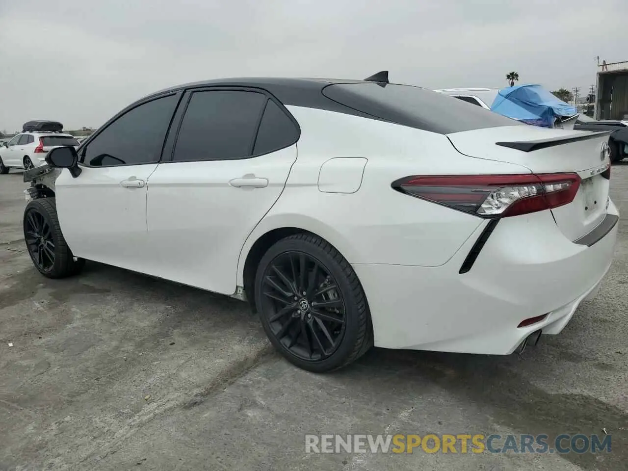 2 fotografías del automóvil dañado 4T1K31AKXMU031353 TOYOTA CAMRY 2021