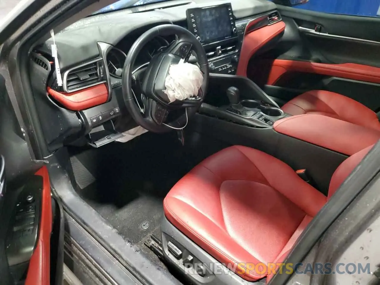 8 fotografías del automóvil dañado 4T1K31AKXMU562746 TOYOTA CAMRY 2021