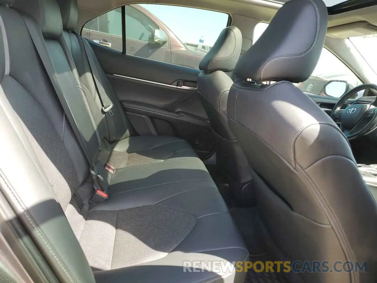 10 fotografías del automóvil dañado 4T1K61AK0MU610259 TOYOTA CAMRY 2021