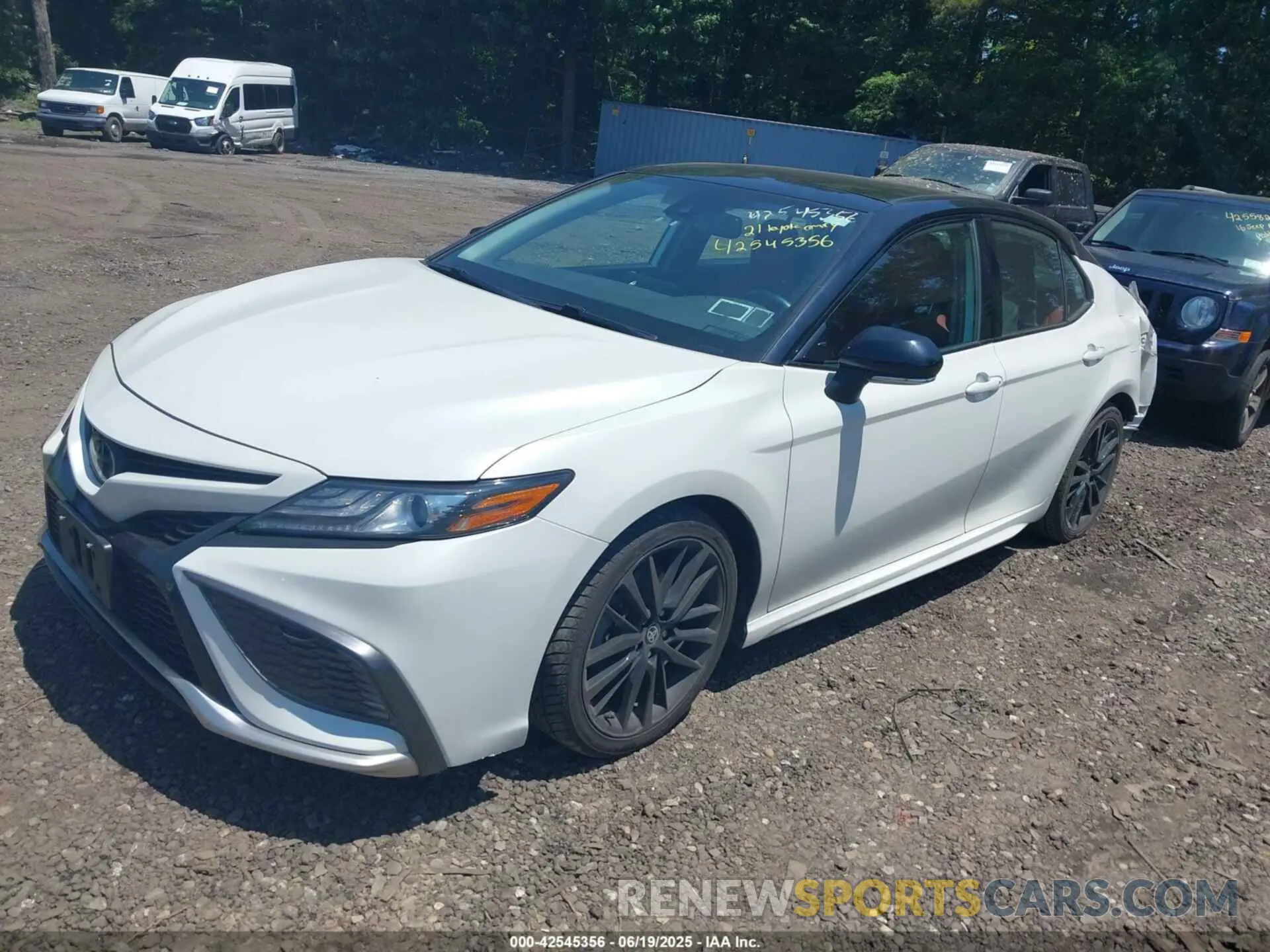 2 fotografías del automóvil dañado 4T1K61AK1MU431051 TOYOTA CAMRY 2021