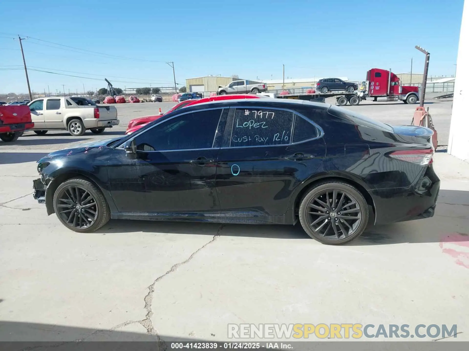 14 fotografías del automóvil dañado 4T1K61AK1MU443457 TOYOTA CAMRY 2021