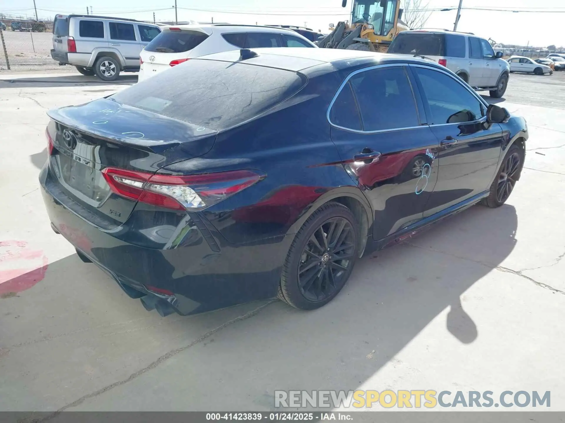 4 fotografías del automóvil dañado 4T1K61AK1MU443457 TOYOTA CAMRY 2021