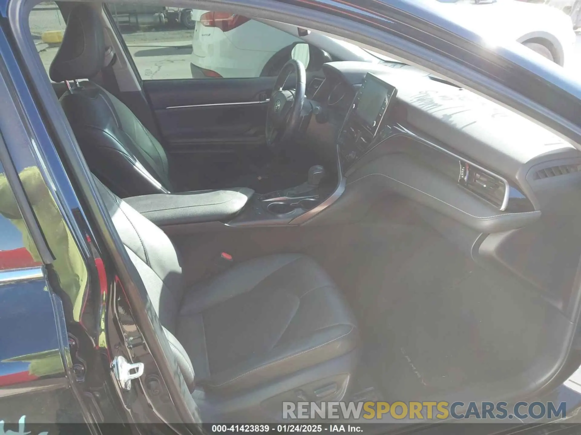 5 fotografías del automóvil dañado 4T1K61AK1MU443457 TOYOTA CAMRY 2021