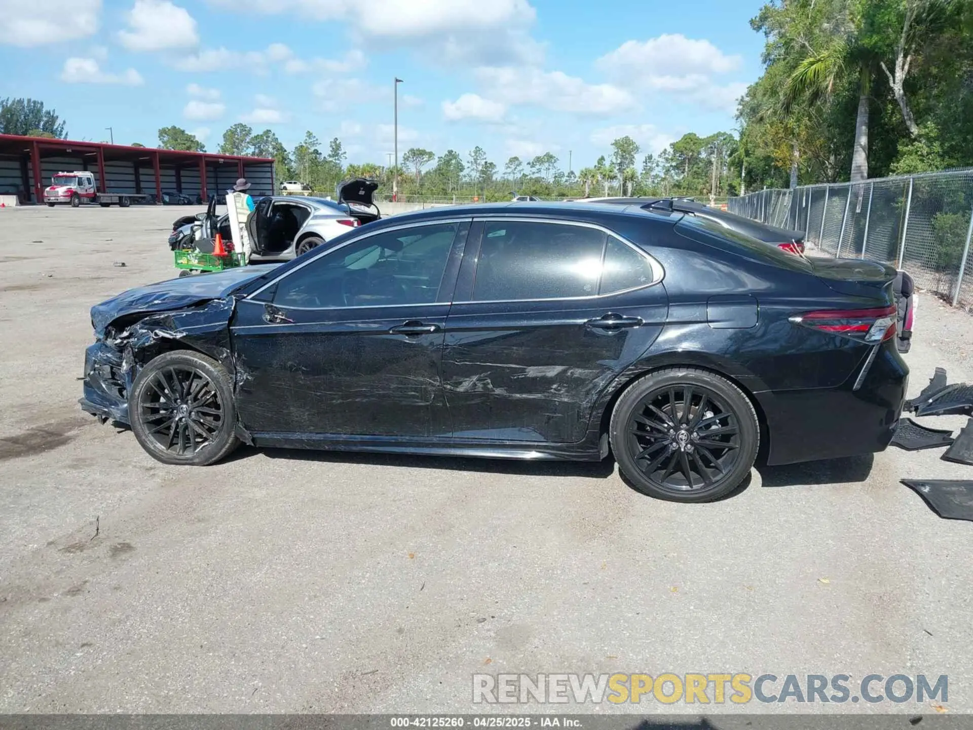 14 fotografías del automóvil dañado 4T1K61AK1MU454118 TOYOTA CAMRY 2021